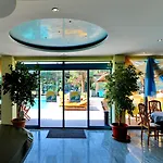 Hotel Bora Bora 3*