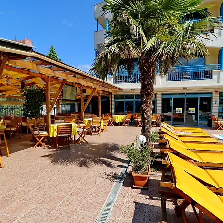 Ξενοδοχείο Bora Bora 3*