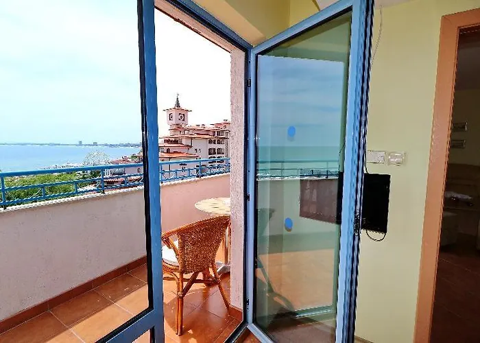 Bora Bora Slăntjev Brjag