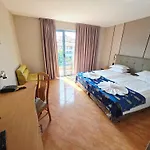 Bora Bora Hotel