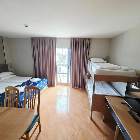 Bora Bora Szálloda 3*