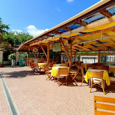 Bora Bora Ξενοδοχείο 3*