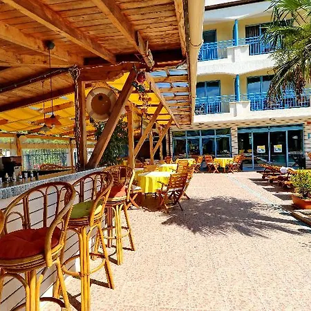 Ξενοδοχείο Bora Bora 3*