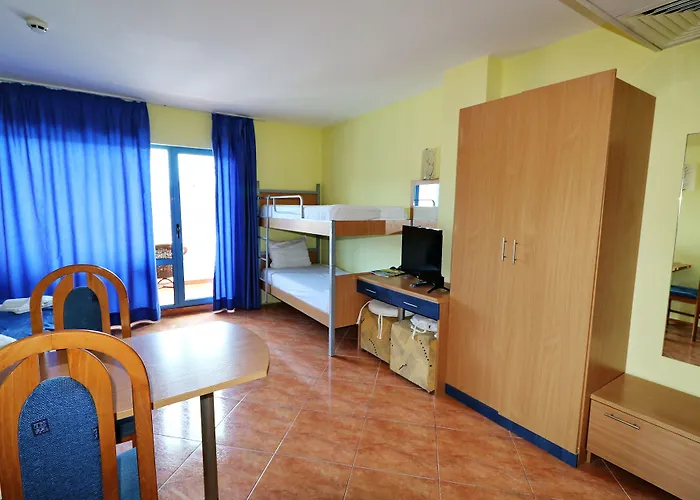 Bora Bora 3* Sluneční pobřeží