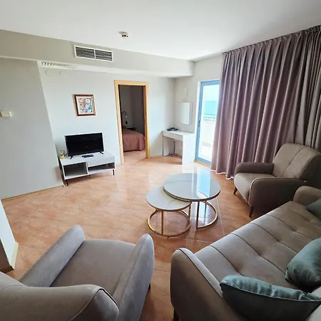 Hotel Bora Bora 3*